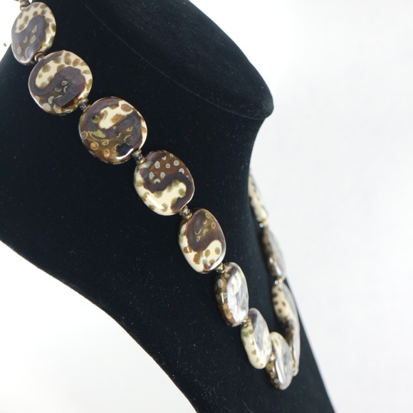 KAZURI Pitapat 18 in Hand-Made Necklace - Picture 3 of 4